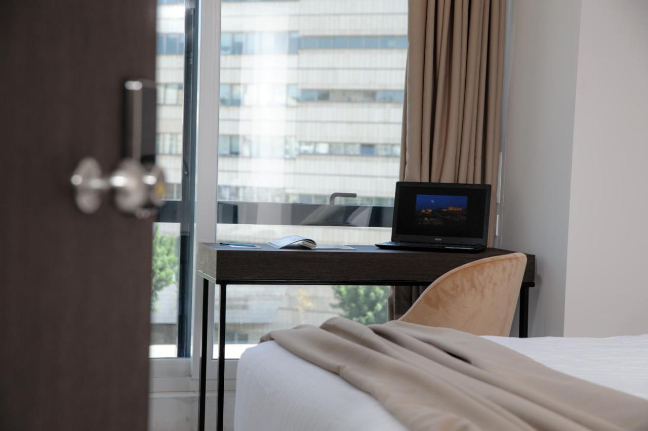 B4B Athens 365 Hotel Bagian luar foto