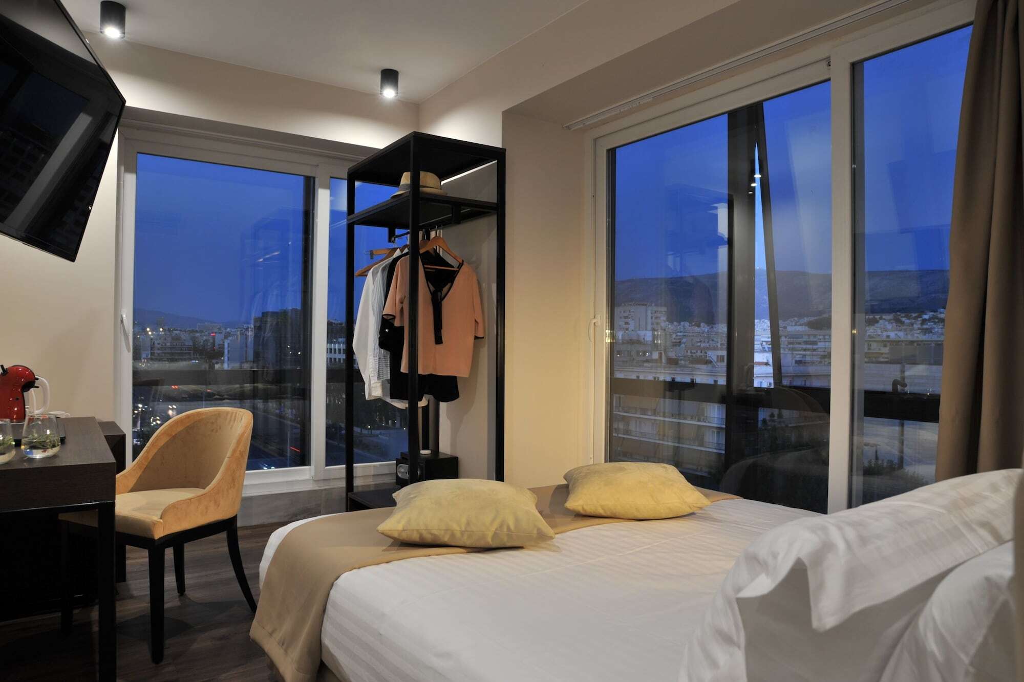 B4B Athens 365 Hotel Bagian luar foto