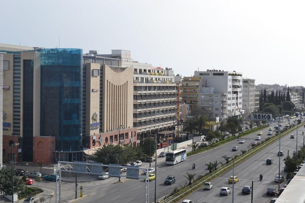 B4B Athens 365 Hotel Bagian luar foto